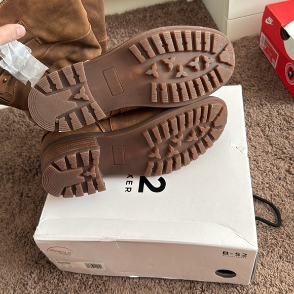 BNIB Women’s Maddie Talk Boot size 10 US in color cognac - Picture 3 of 5